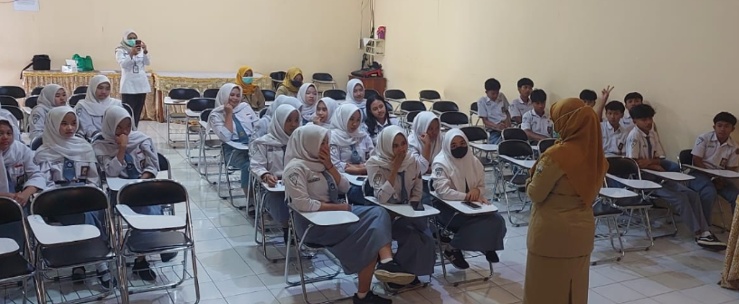 Sosialisasi Penyakit TBC untuk Siswa SMA Negeri 1 Bergas